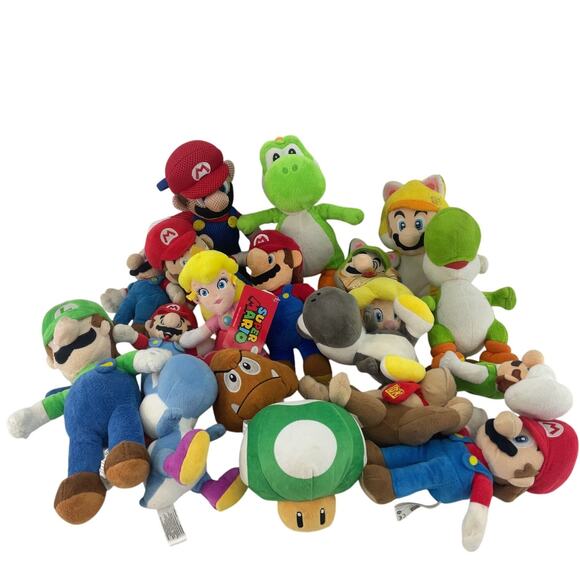 4+ LBs Lot Nintendo Super Mario Toad Luigi Peach Yoshi Plush Toy Pre-Owned - Picture 1 of 6